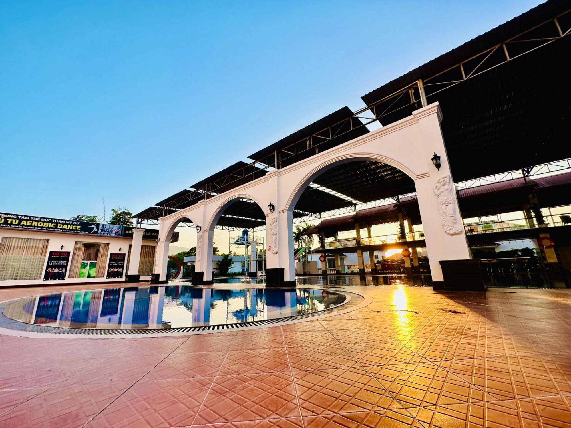 Rong Vang Resort Tri Ton Екстер'єр фото